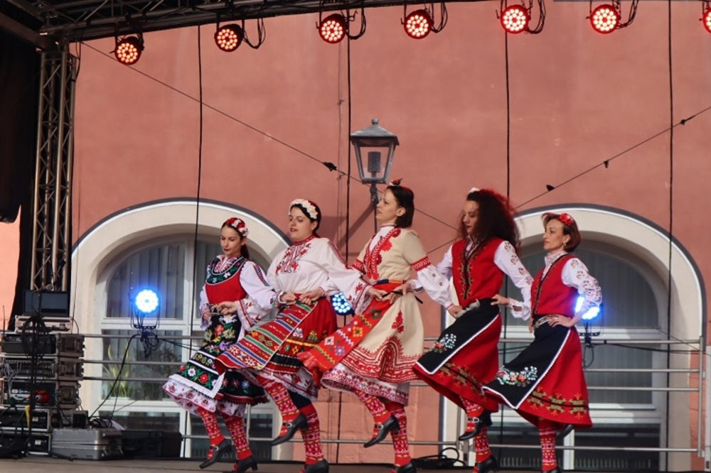 Училище „Св. св. Кирил и Методий“ в Регенсбург представи България по време на Баварския ден на Европа в града